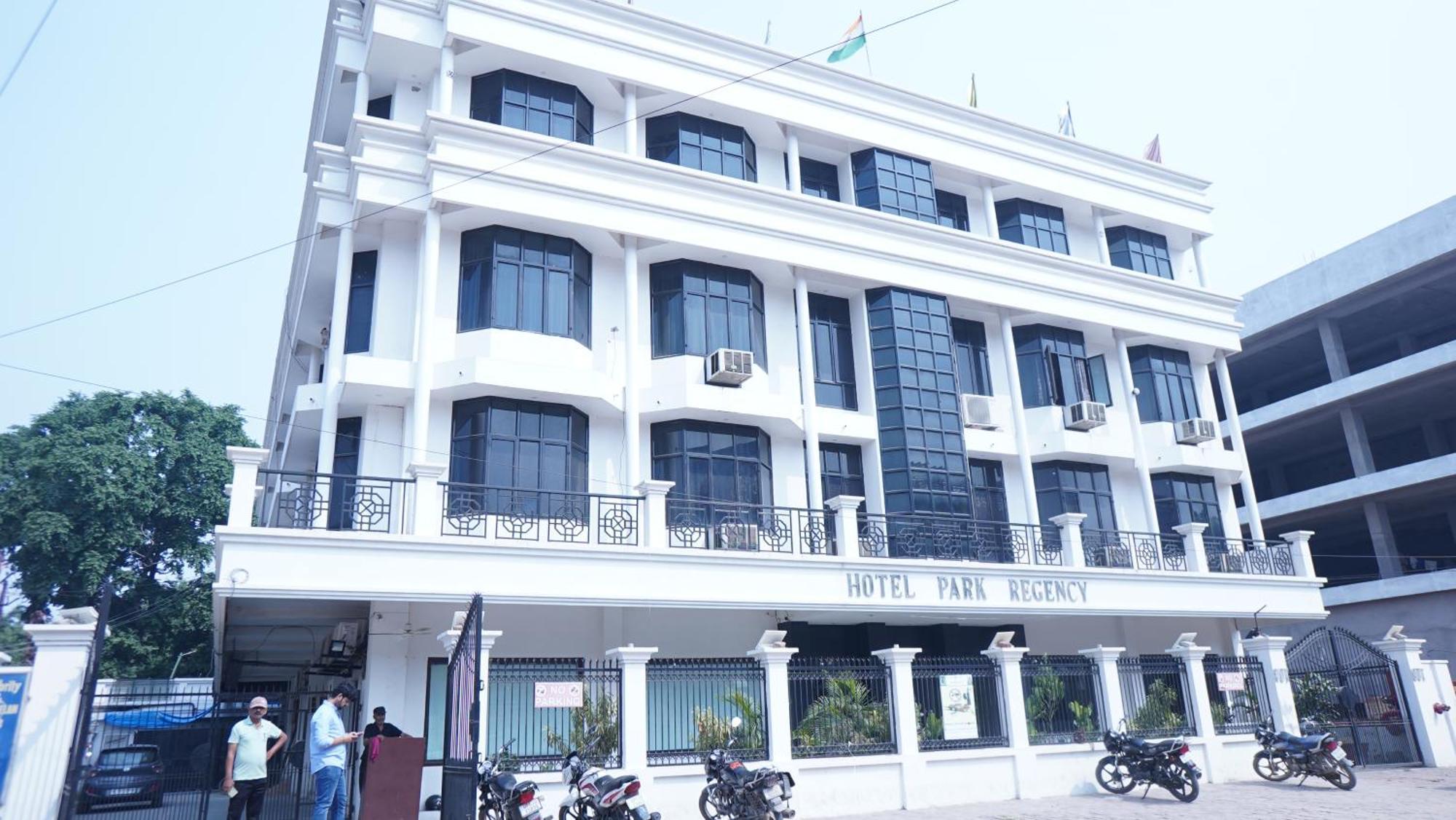 Hotel Park Regency Gorakhpur Exterior foto